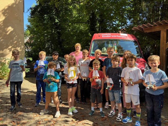 Hallo blog-header Der Bastibus im Aichtal